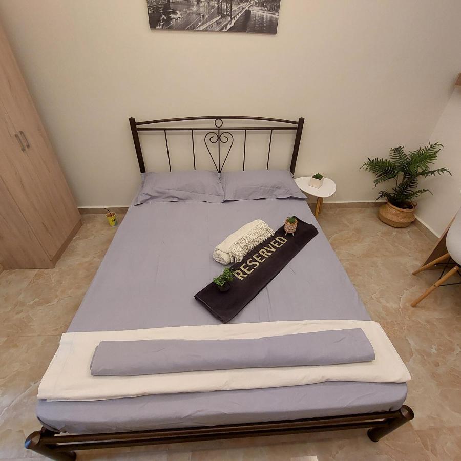 Budget Apartment To The Center 1 Tesalonika Bagian luar foto